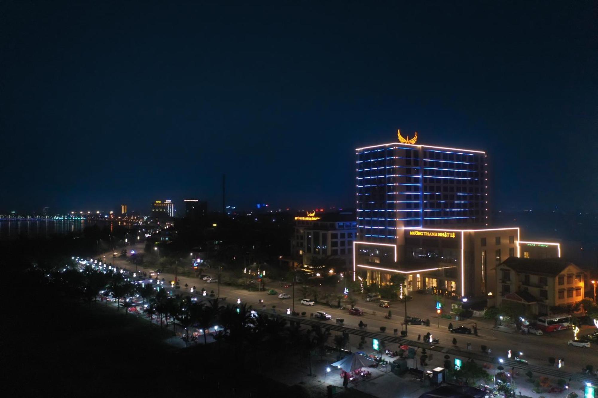 Muong Thanh Luxury Nhat Le Hotel Dong Hoi Exterior foto