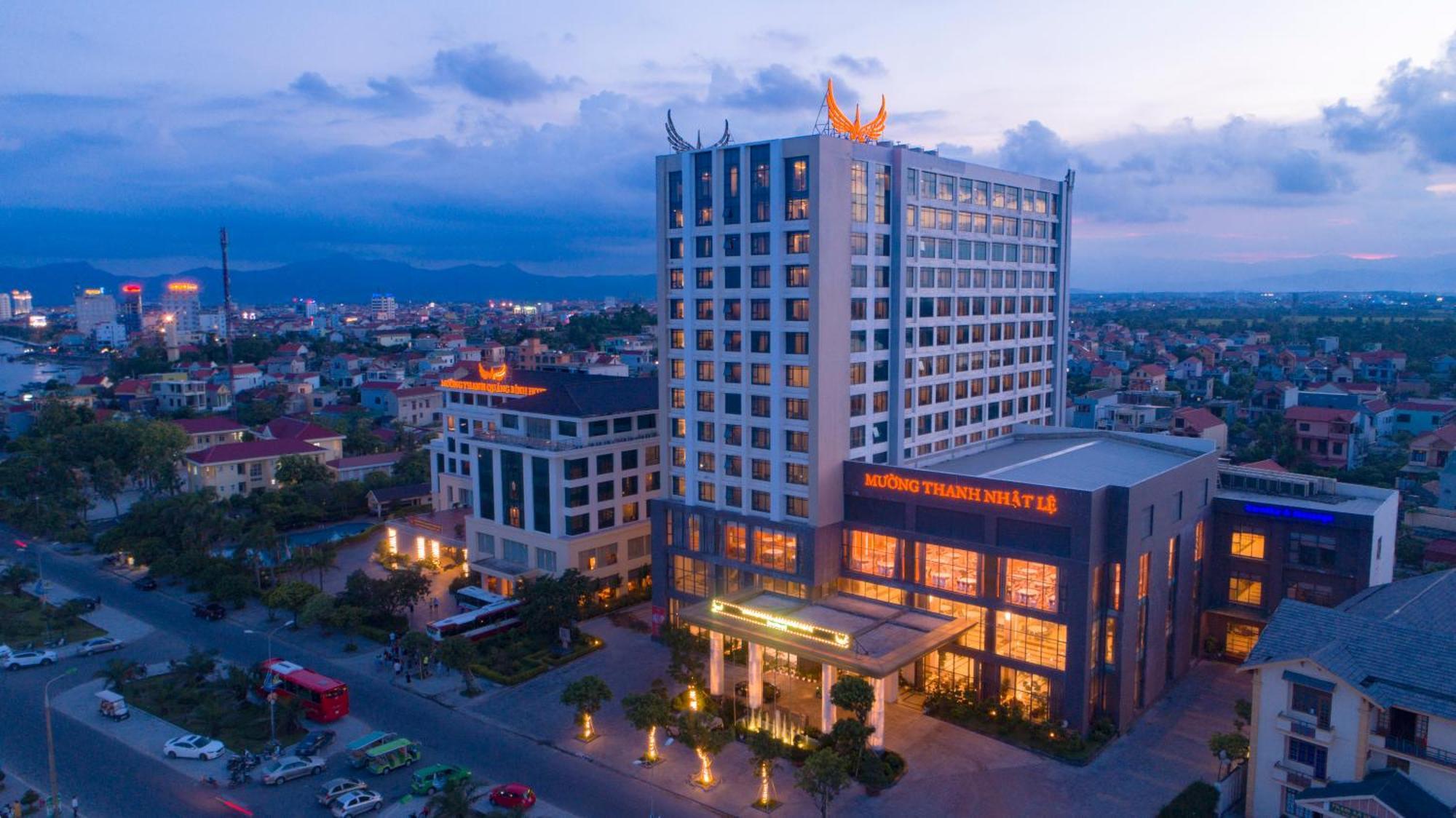 Muong Thanh Luxury Nhat Le Hotel Dong Hoi Exterior foto