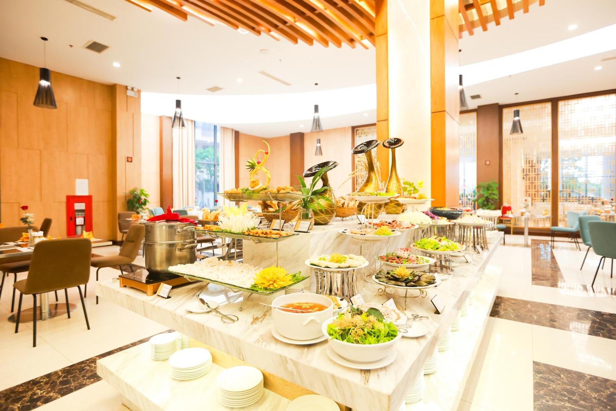 Muong Thanh Luxury Nhat Le Hotel Dong Hoi Exterior foto