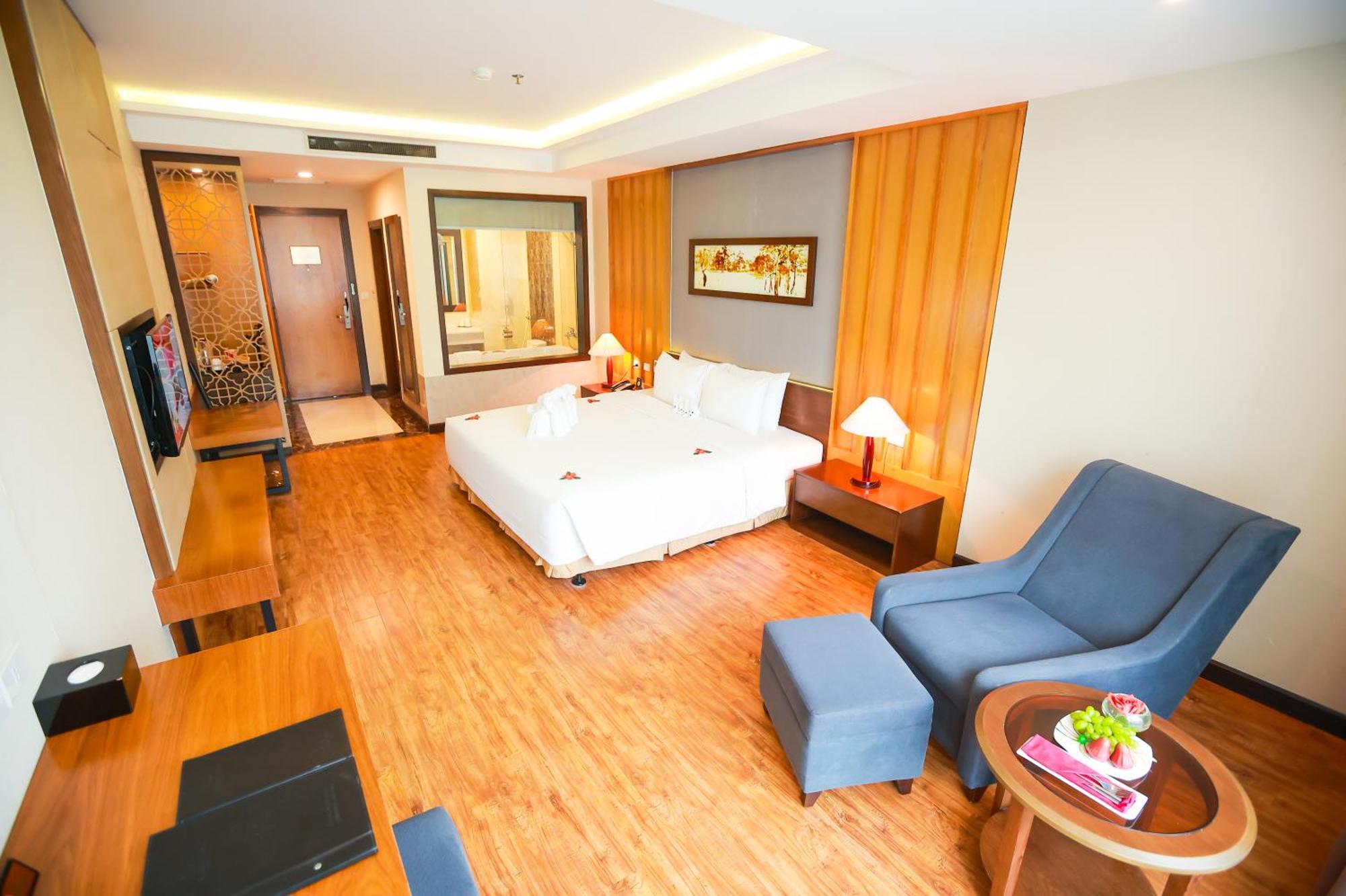 Muong Thanh Luxury Nhat Le Hotel Dong Hoi Exterior foto