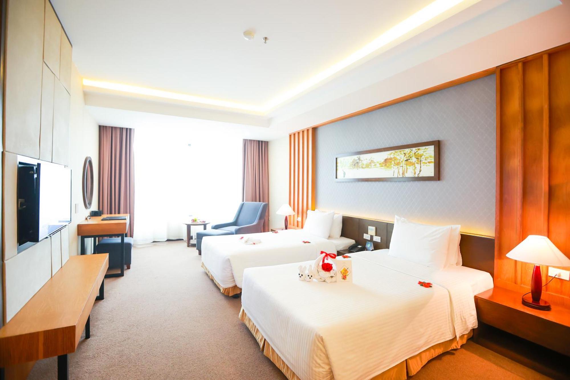 Muong Thanh Luxury Nhat Le Hotel Dong Hoi Exterior foto