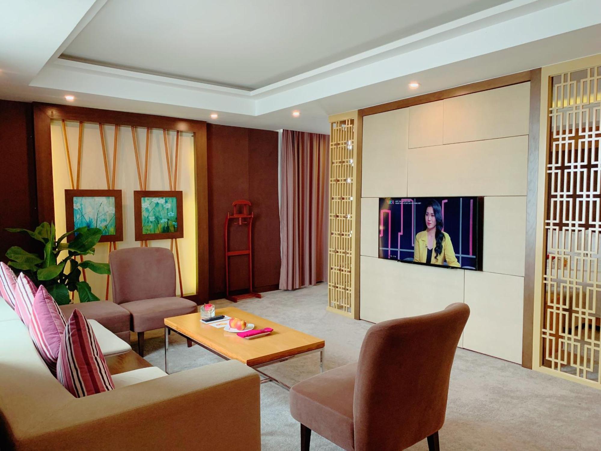 Muong Thanh Luxury Nhat Le Hotel Dong Hoi Exterior foto